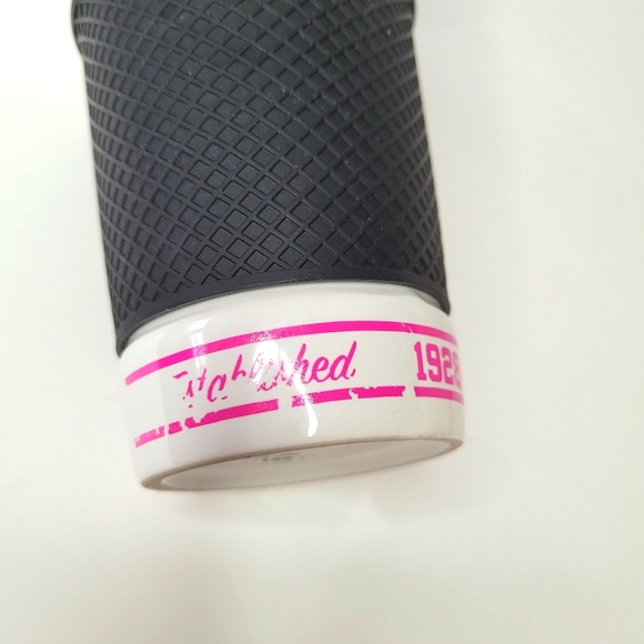 DISNEY Minnie Mouse Ceramic & Silicone Big Travel Mug Tumbler w/Sleeve - Picture 7 of 7